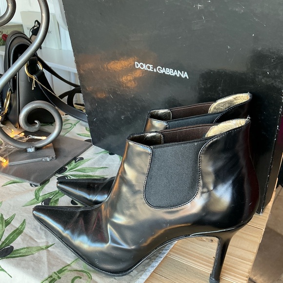 Dolce & Gabbana BOOTS 39IT 39 9 pointy toe black leather bootie heels boot  8.5 - Picture 2 of 16